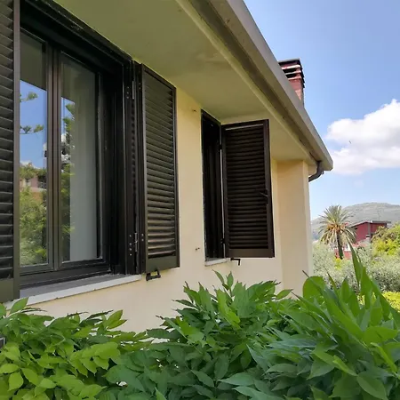La Terrazza Di Dinky By Interhome Daire